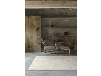 Il tappeto Prime di Ligne Pure unisce stile contemporaneo e comfort in un unico design essenziale.