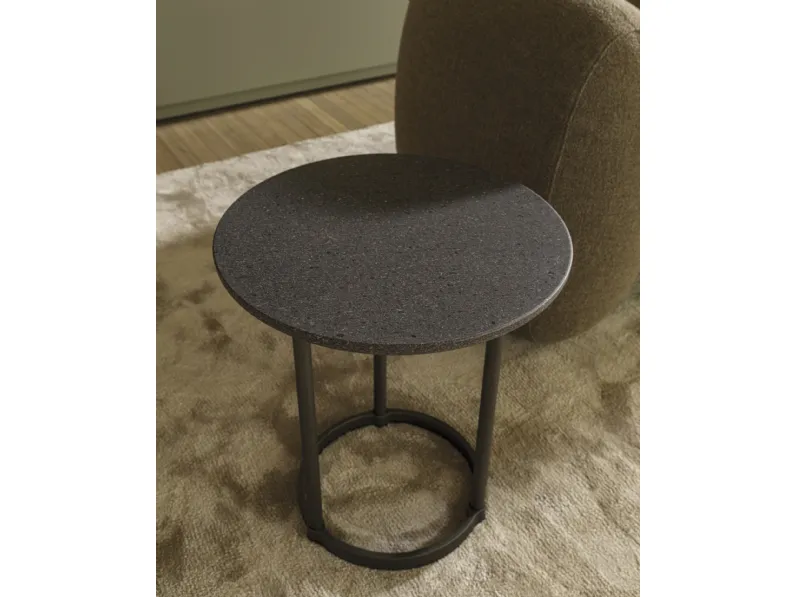 Tavolino Regent con top in pietra lavica di Molteni & C