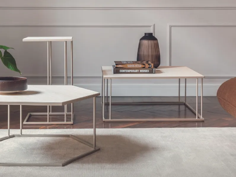 Tavolino Renee da divano di Calligaris