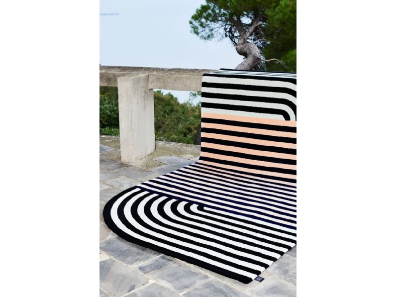 Tappeto Roquebrune Madame C di Carpet Edition