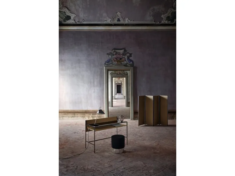 Scrittoio Quiet Lines in vetro e pelle di B&B Italia