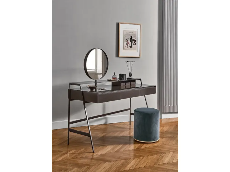 Scrittoio Venere in legno rivestito in cristallo con cassetti in legno laccato e struttura in metallo di Gallotti&Radice