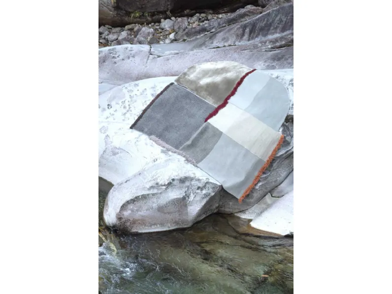 Tappeto Selce Pyrite Grey di Carpet Edition