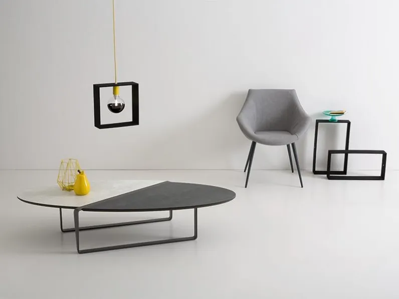 Tavolino Smart con piano bicolore legno e ceramica di Compar Italia