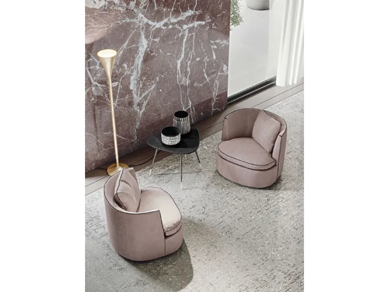 Tavolini dalla forma irregolare con angoli smussati in marmo con base in metallo Smart di Frigerio
