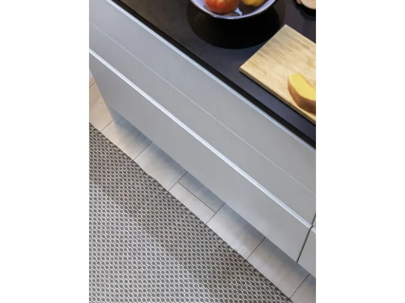 Tappeto intrecciato a mano in PET riciclato Spa di Warli