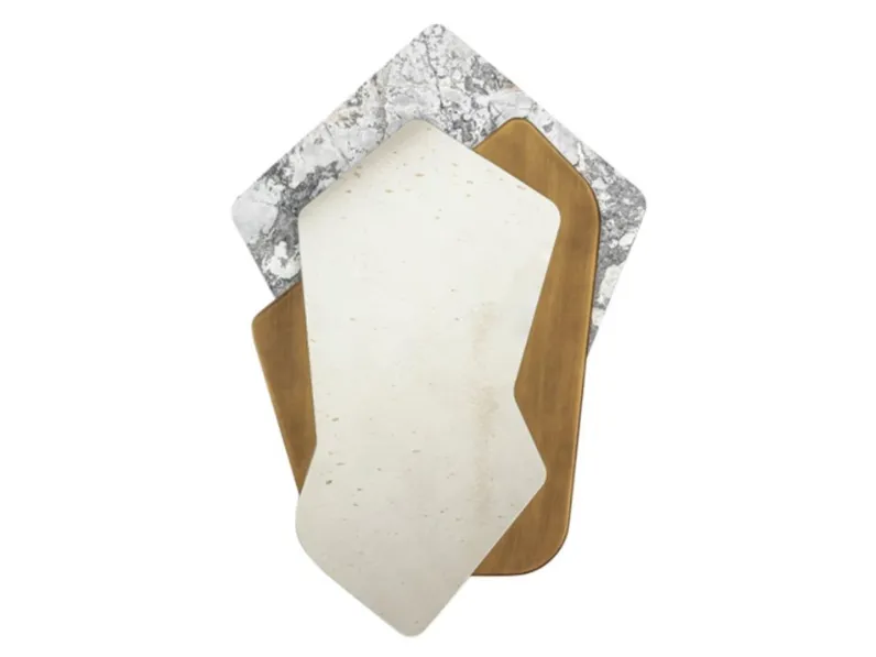 Specchio scultura Cam con cornice in legno e marmo di Daytona Home