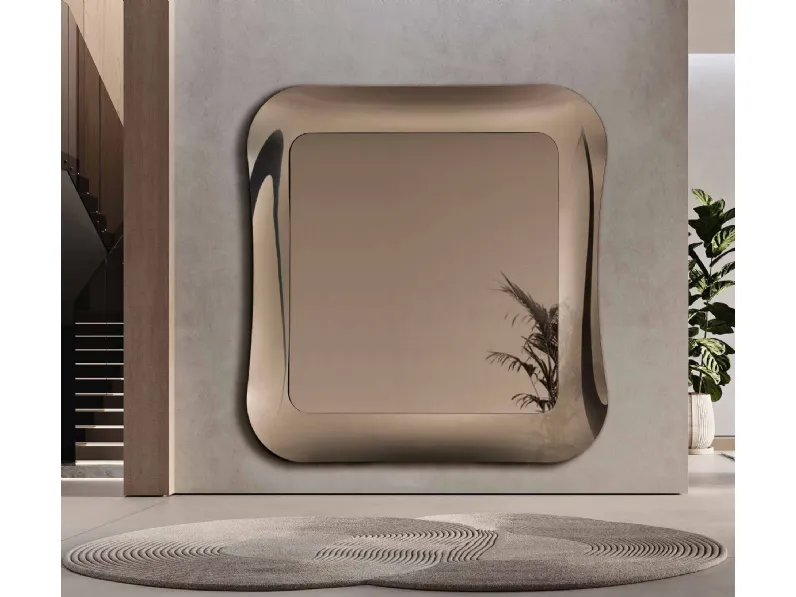 Specchio Dune con cornice in vetro fuso mosso di Capodarte