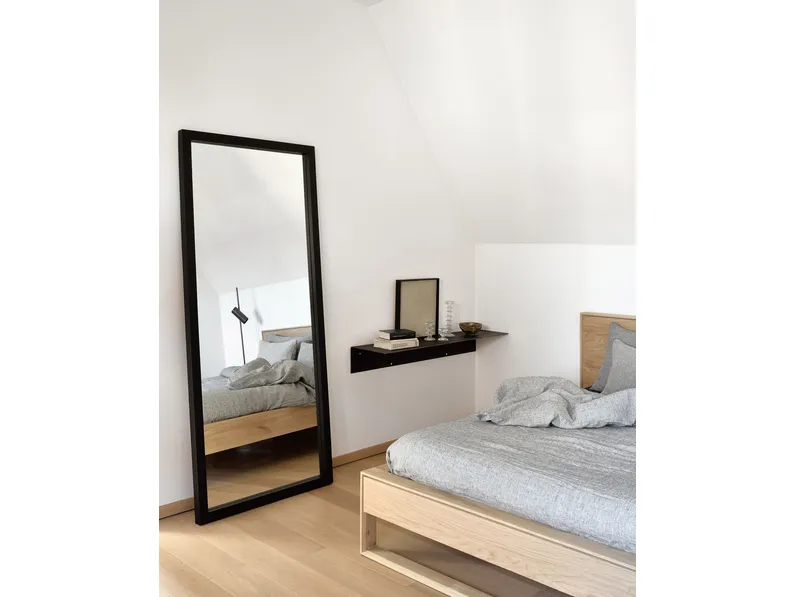 Specchio Light Frame di Ethnicraft