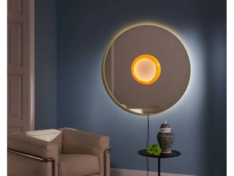 Specchio No Vanitas con murrina centrale di Cassina