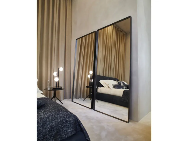 Specchio Versailles con cornice in metallo di Conte