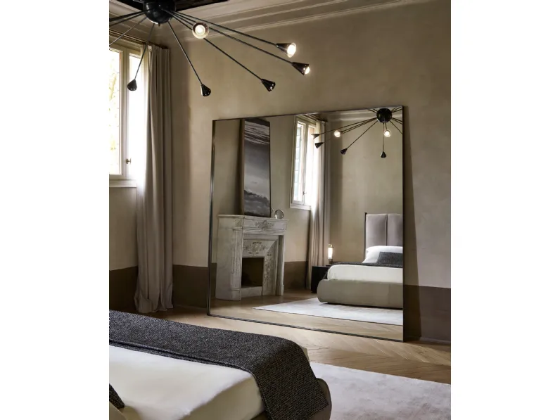 Specchio con cornice in metallo Versailles Maxi di Conte