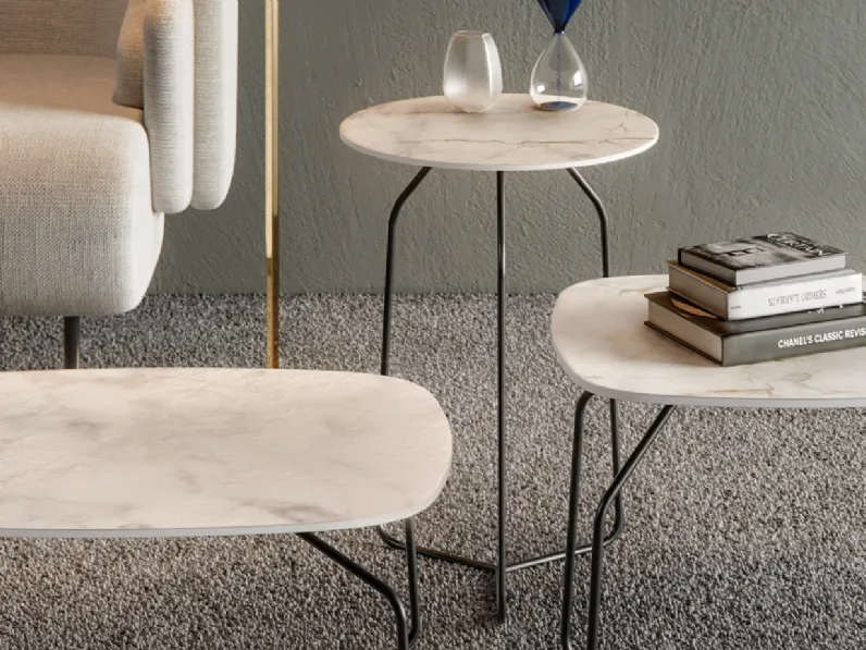 Tavolino con piano in HPL e base in acciaio Spider TA di Ambiance Italia