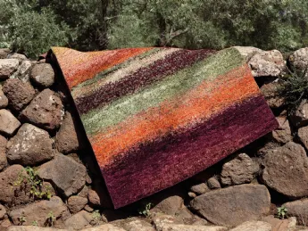 Un capolavoro tessile che fonde l’arte persiana con l’eccellenza artigianale svizzera.