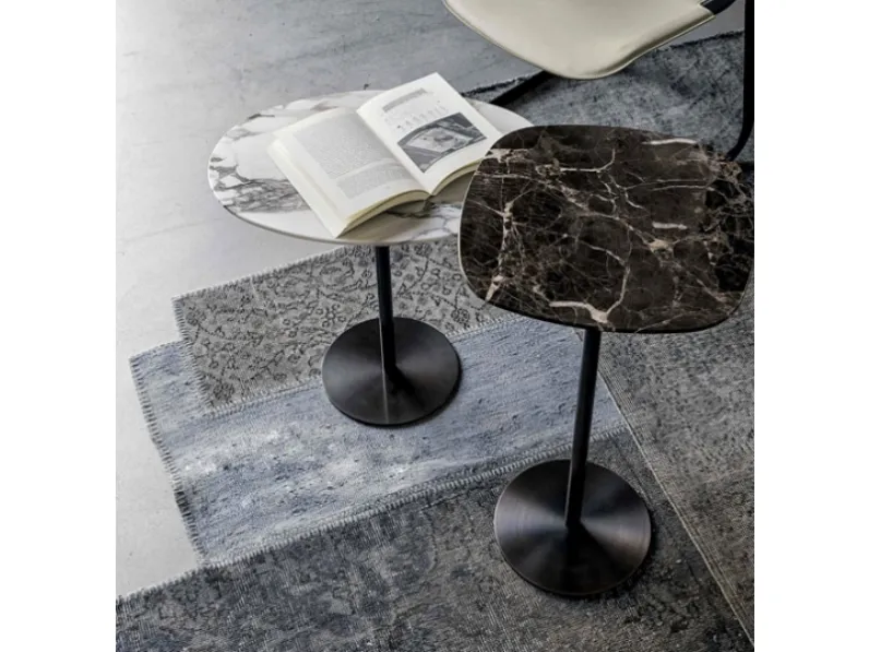 Tavolino Form in marmo di Vibieffe