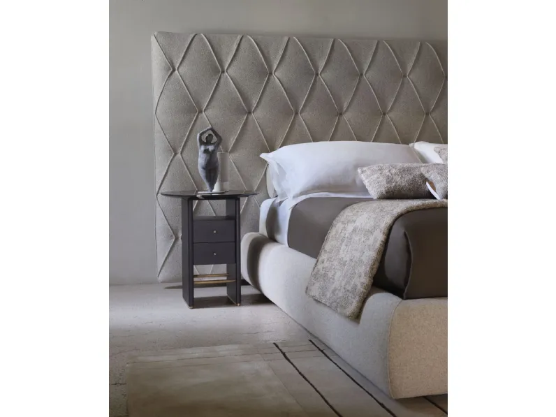 Tavolino Vincent con top in marmo e struttura in legno di Conte