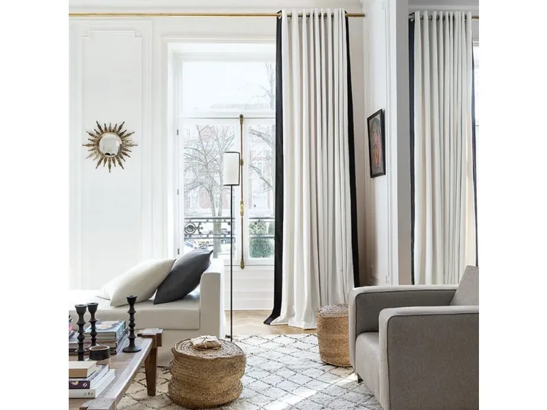 Tenda bianca con fasce laterali nere comp 02 di Cigierre