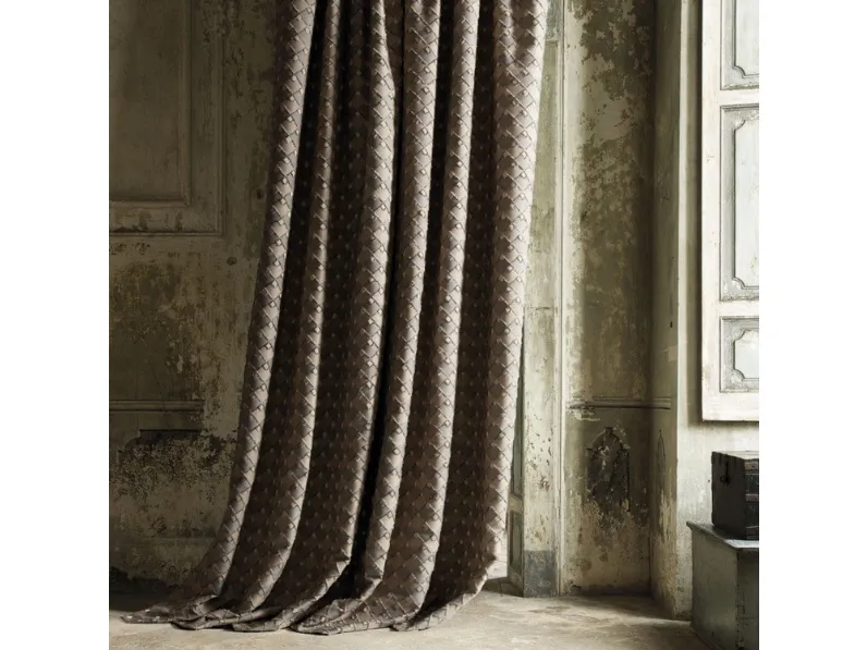 Tenda Tikal di Larsen