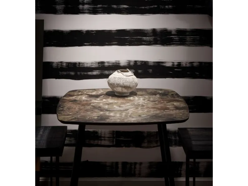 Tavolino quadrato in legno finitura grigio, marrone e ottone Tocs di MOS-Design