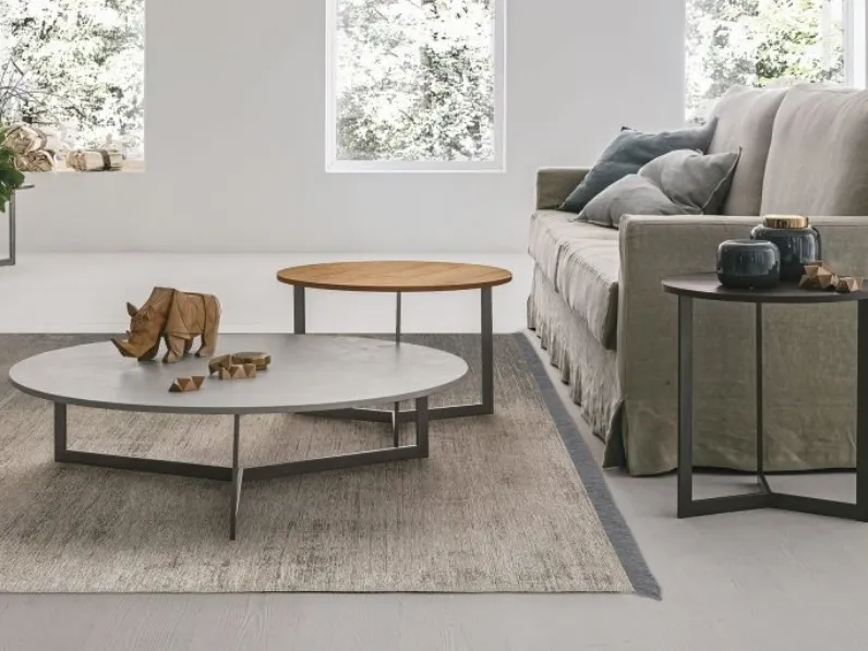 Tavolino tondo con piano materico Joy di Tomasella