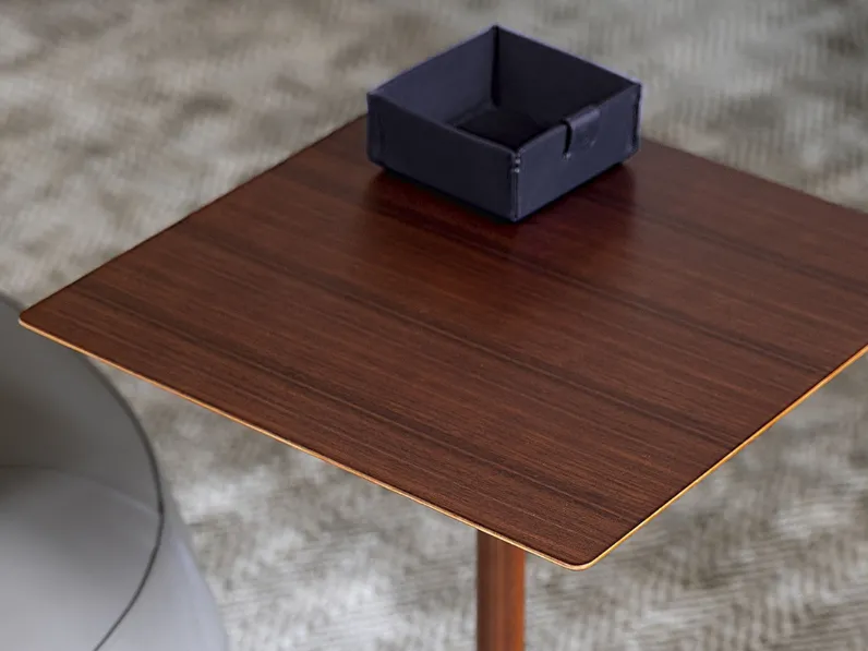 Contenitore svutatasche in pelle viola Trusty di Poltrona Frau