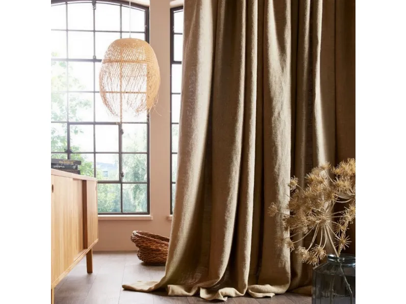 Tenda Tulum di Larsen