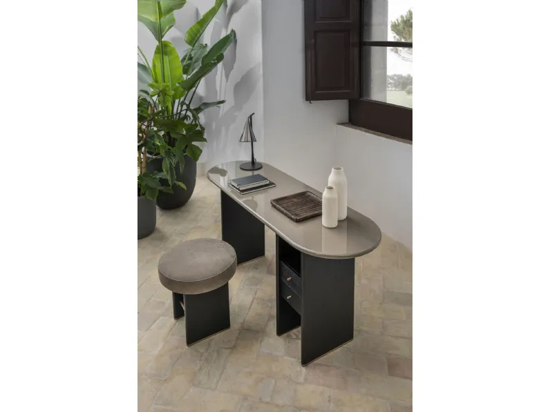 Scrittoio Vincent con top laccato lucido di Conte