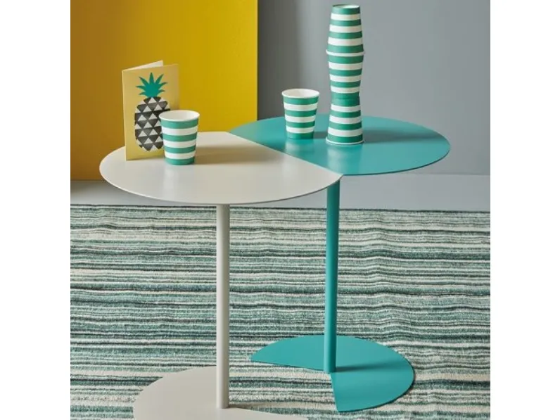 Tavolino in metallo con piano circolare spezzato, colori vari, Way di Emmedesign