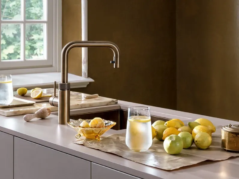 Rubinetto Flex Square in ottone patinato di Quooker