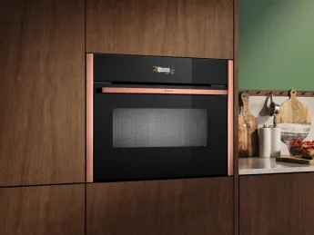 Forno combinato da incasso N 70 NEFF con microonde integrato.