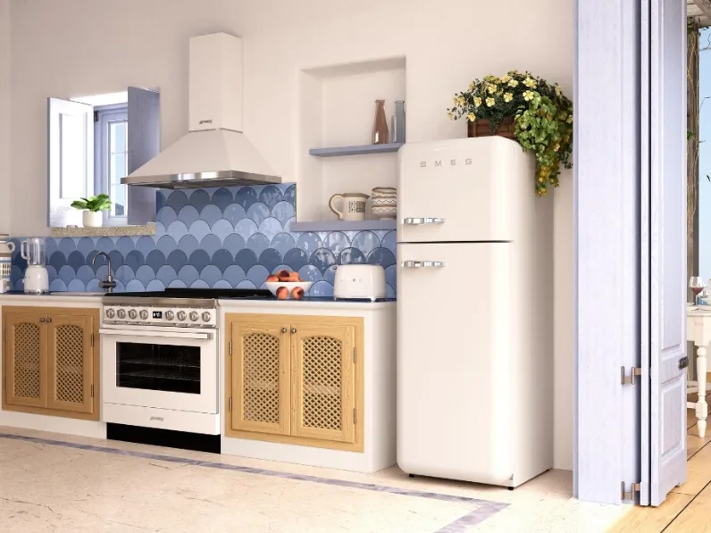 Frigorifero Panna Doppia Porta a libera installazione di Smeg