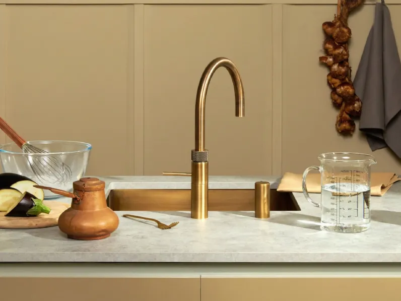 Rubinetto Fusion Round in ottone patinato di Quooker