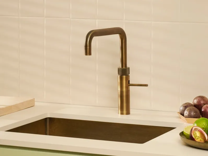 Rubinetto Fusion Square in ottone patinato di Quooker