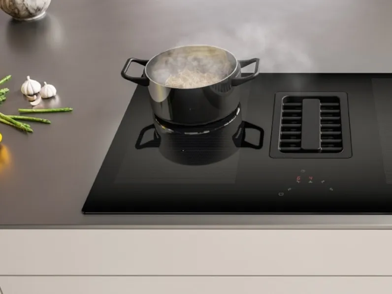 Cappa aspirante in vetro integrata al piano cottura Maris 2gether di Franke