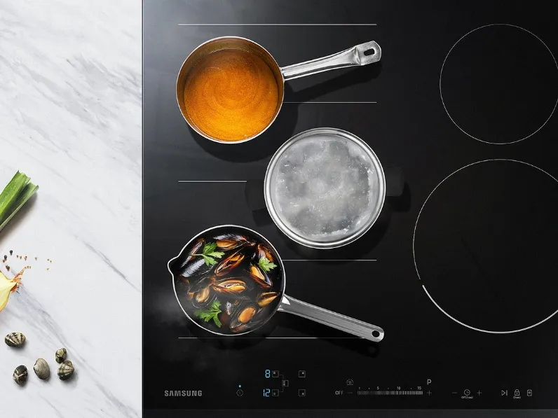 Piano a Induzione Virtual Flame NZ64N9777GK di Samsung