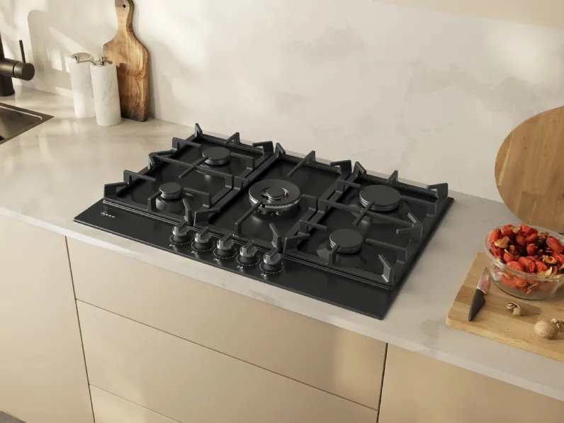 Piano cottura a gas 75 cm acciaio smaltato nero N 70 di NEFF