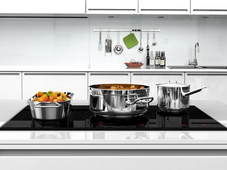 Piano a Induzione NZ84F7NB6AB di Samsung