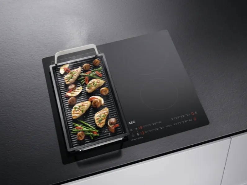 Piano cottura ad induzione serie 6000 Bridge di AEG