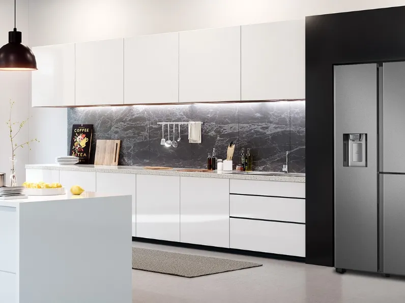 Frigorifero Side by Side Serie 8000 RS68N8670SL di Samsung