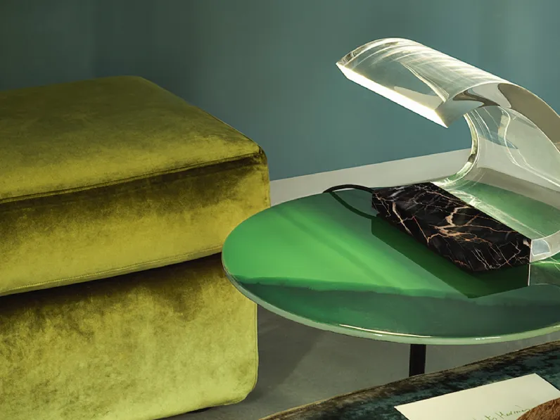 Lampada Acrilica da tavolo con base in marmo di Oluce