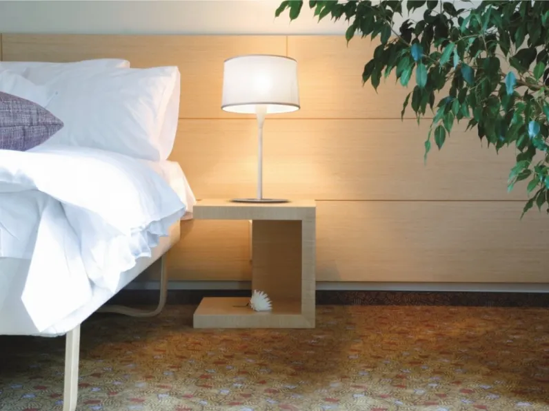 Lampada da tavolo Alba in metallo e tessuto tecnico di Egoluce