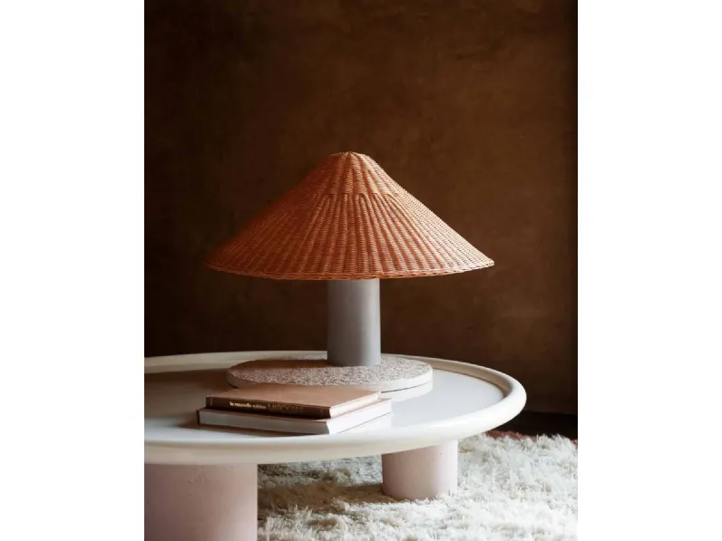 Lampada da tavolo in midollino, cemento e pietra Alma di Tacchini