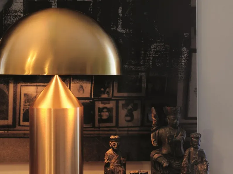 Lampada da tavolo di design in alluminio Atollo metallo di Oluce