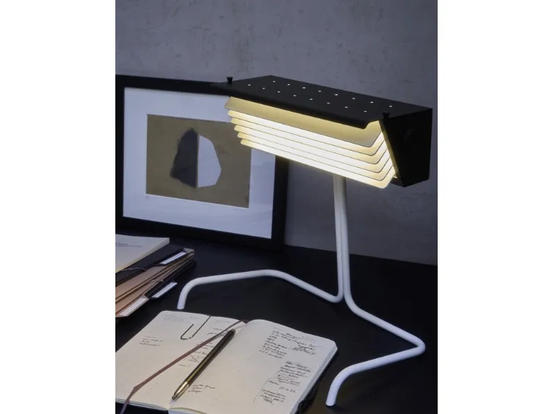 Lampada da tavolo in metallo Biny Table di Dcw