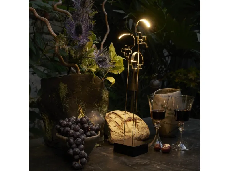 Lampada da tavolo in acciaio Boucle di Dcw