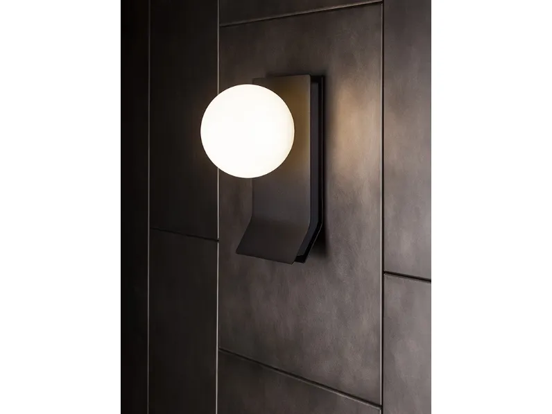 Lampada LED ricaricabile da parete Brand in metallo di Ronda Design