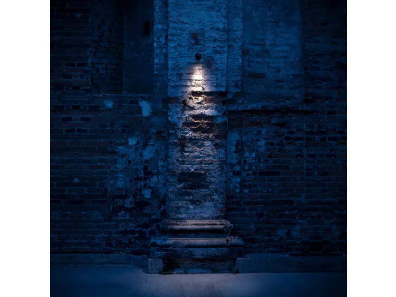 Lampada da esterni Buio-Spot di Davide Groppi