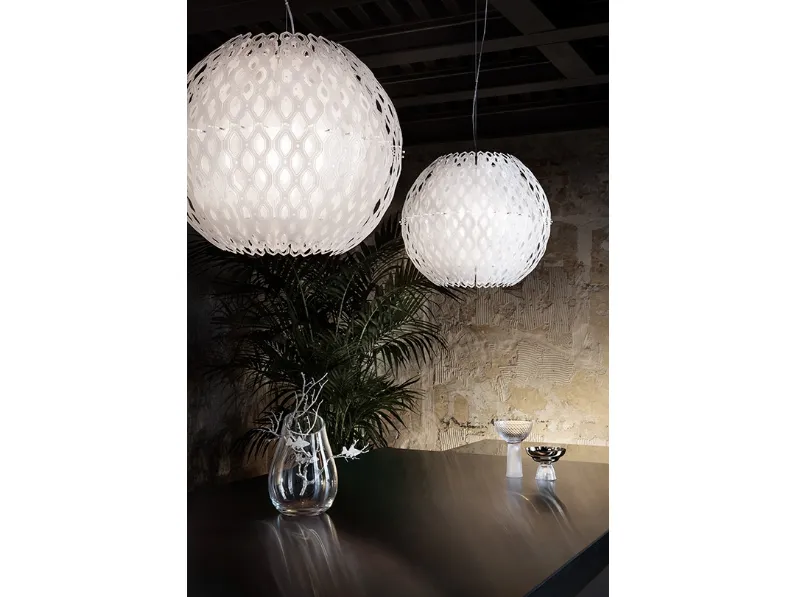 Lampada a sospensione con trama a nido d'ape Charlotte Globe di Slamp