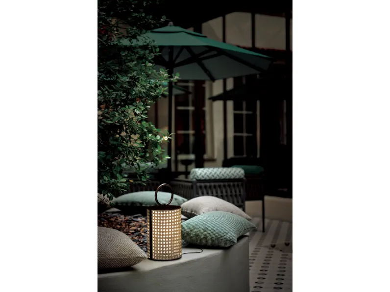 Lampada outdoor in resina Clara di Contardi