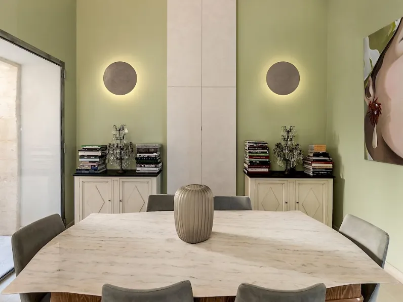 Lampada da parete realizzata in alluminio Collide di Rotaliana